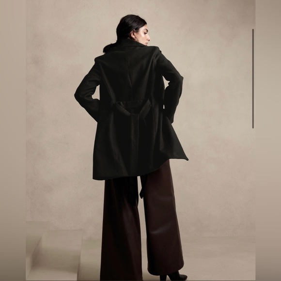 NWT Banana Republic Tie Waist Wrap Coat with Wood Hanger - Picture 5 of 13